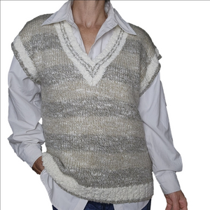 Vintage Sweater Vest Oversized Chunky Knit V-neckline color Neutral CHRYSANTHEME